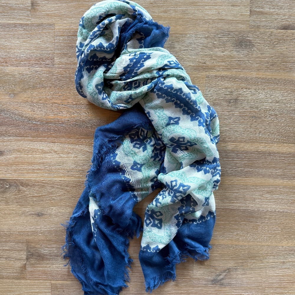 J. Mclaughlin Womens Blue White and Green Fringe Scarf